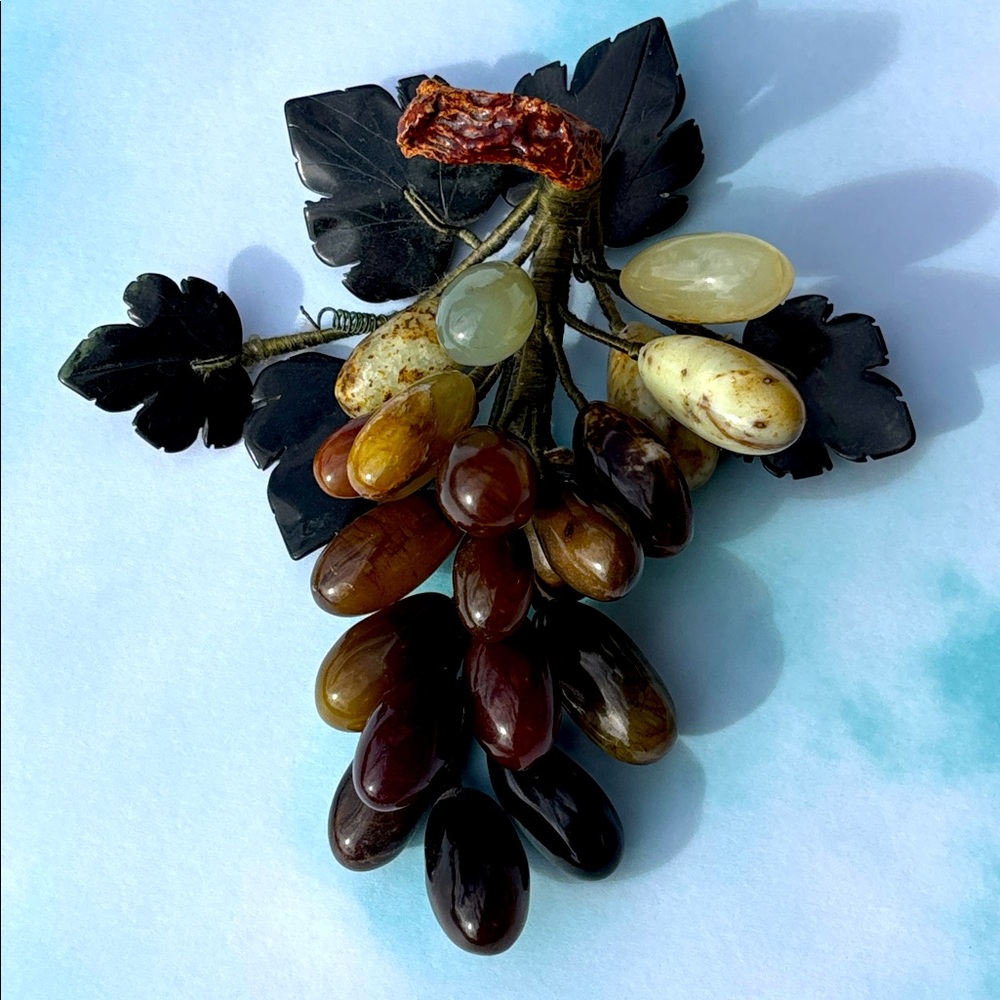 Elegant Stone Grape Cluster Accent